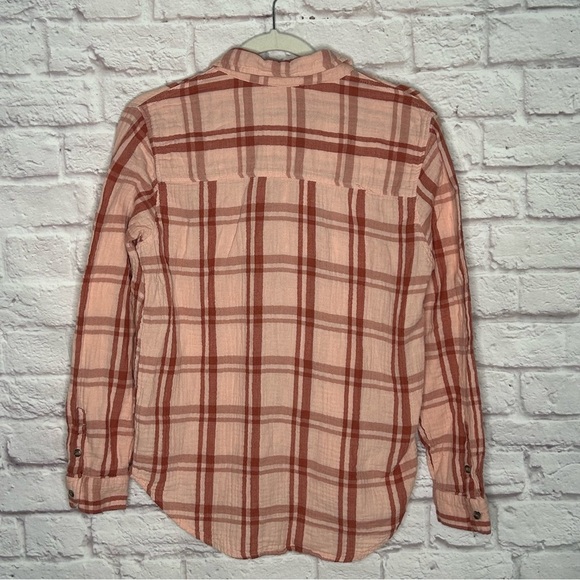 Universal Thread Casual Plaid Textured Button-Up Shirt - Picture 4 of 10